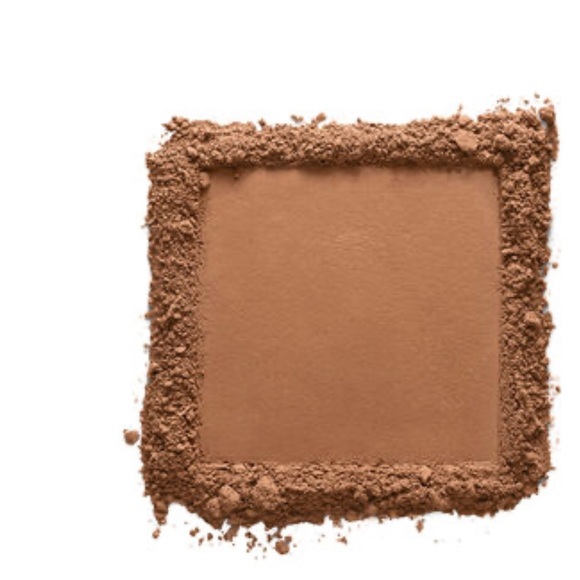 All Day Luminous Powder Foundation SPF 24 - Picture 2 of 4